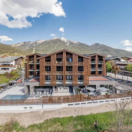 Summit Seefeld 4* سيفيلد ان تيرول